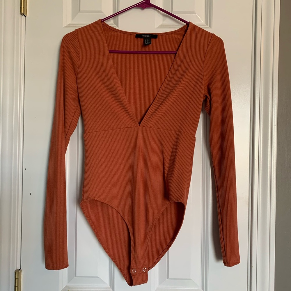 ❤️🧡 Burnt Orange Deep V neck Bodysuit size Small